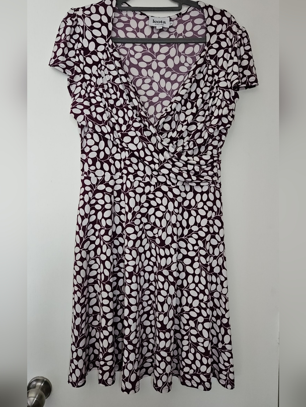 Leota Wrap Cap Sleeve Dress, Plum with White Leaf Print, XL Petite, 16
